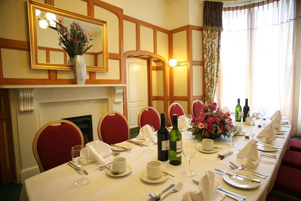 Alton House Hotel Exterior photo