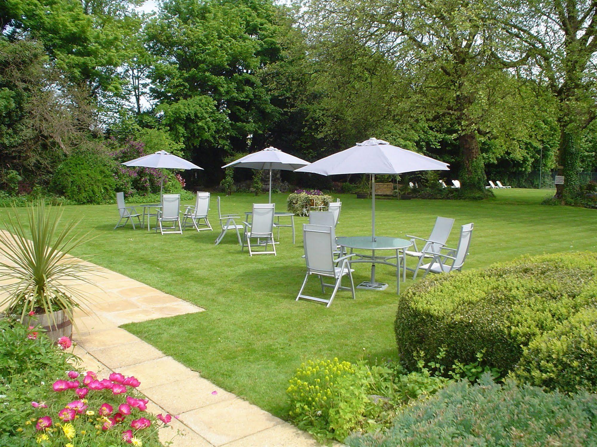 Alton House Hotel Exterior photo